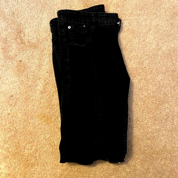 Men’s Qazel Vorrlon Ripped Black Skinny Jeans - Picture 2 of 8